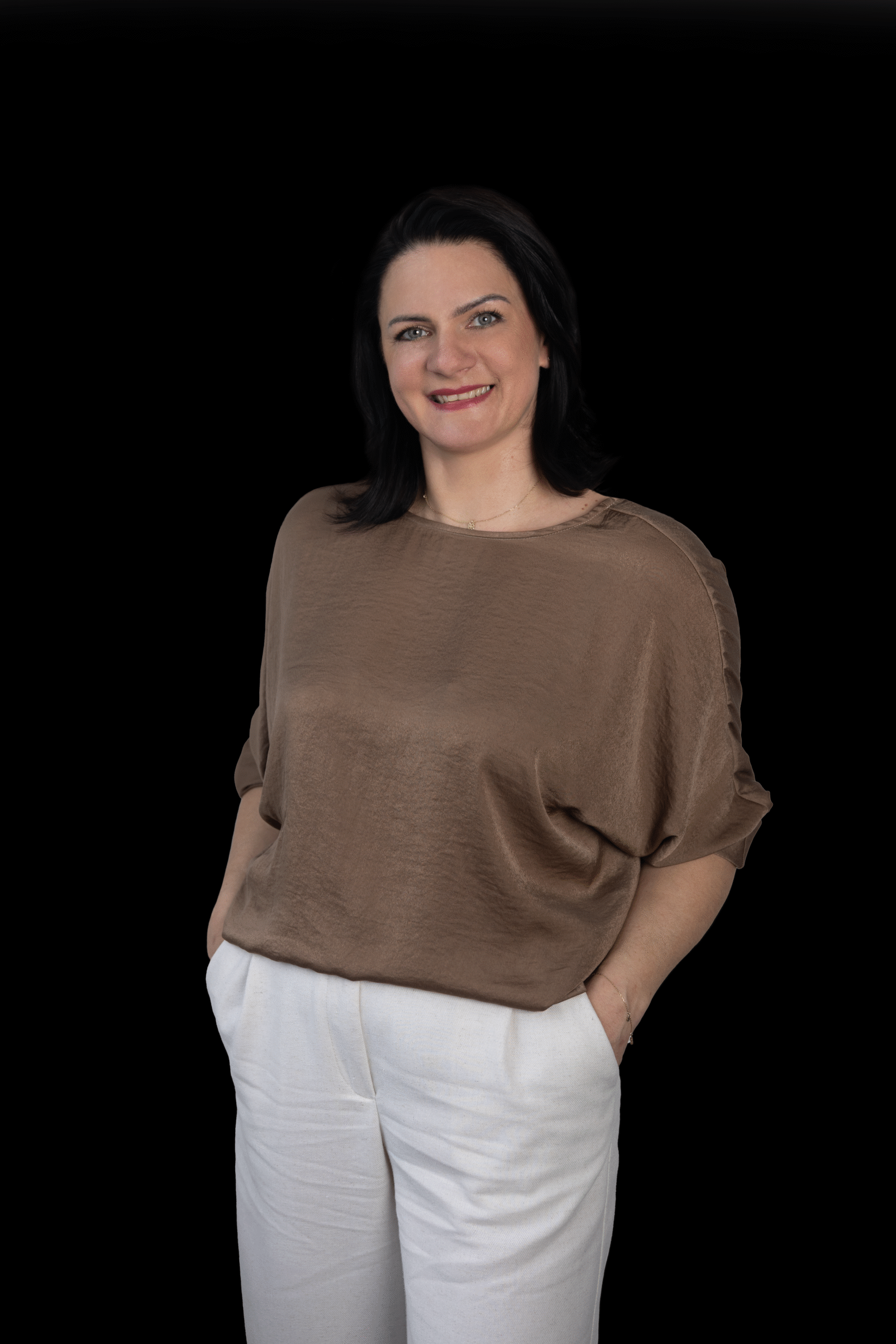 Michalina Kowalska asystentka stomatologiczna Kaspcerscy Clinic Osielsko laserowe wybielanie zębów skaling paiskowanie